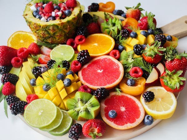 Boostez le bien-être au bureau avec des fruits : 5 idées simples
